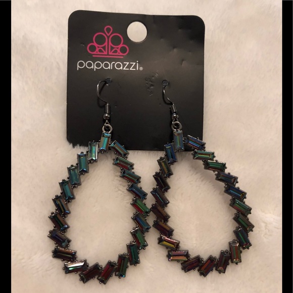 Paparazzi Striking resplendence multi earrings